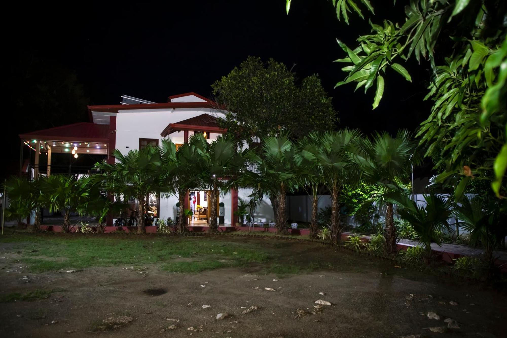 ג'פנה Golden Star Guest House מראה חיצוני תמונה